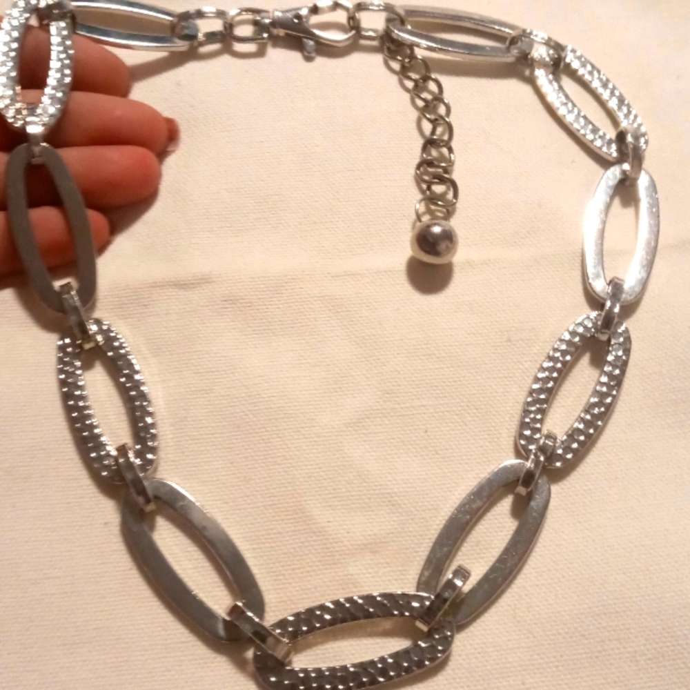 Kohl's chunky long link necklace 22+3 inches long.